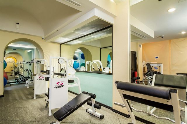 1581 Brickell Ave 903, Miami, FL 33129