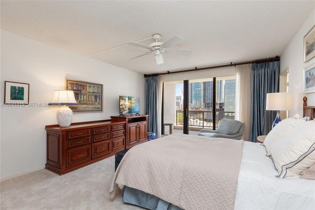 1581 Brickell Ave 903, Miami, FL 33129