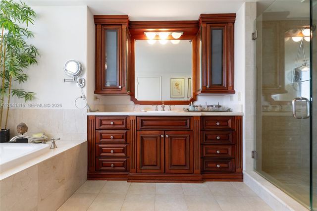 1581 Brickell Ave 903, Miami, FL 33129