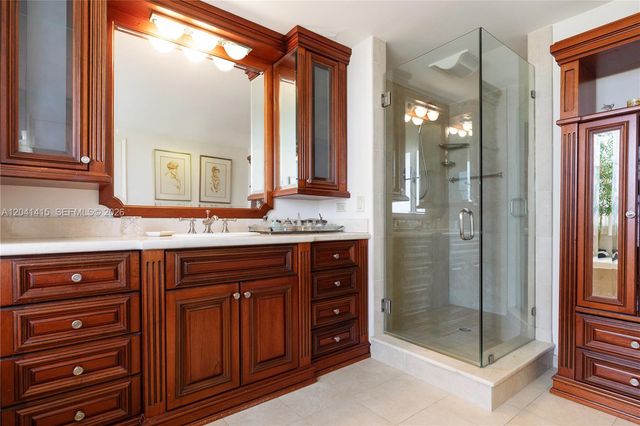 1581 Brickell Ave 903, Miami, FL 33129