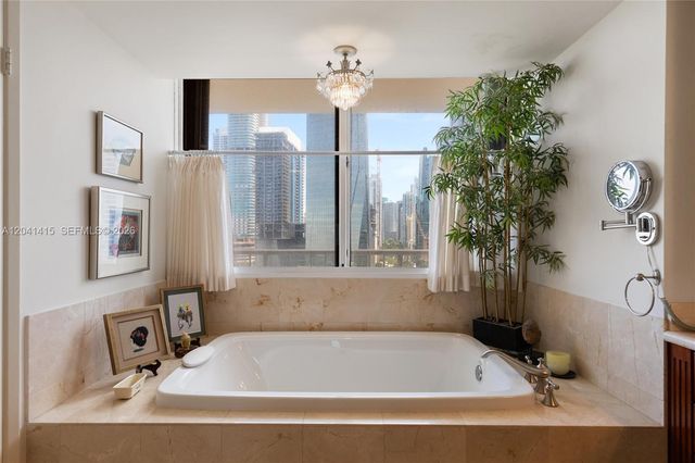 1581 Brickell Ave 903, Miami, FL 33129