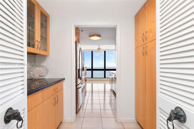 1581 Brickell Ave 903, Miami, FL 33129