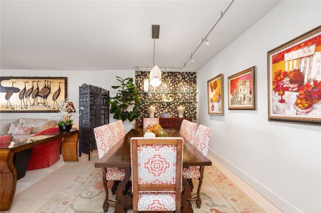 1581 Brickell Ave 903, Miami, FL 33129