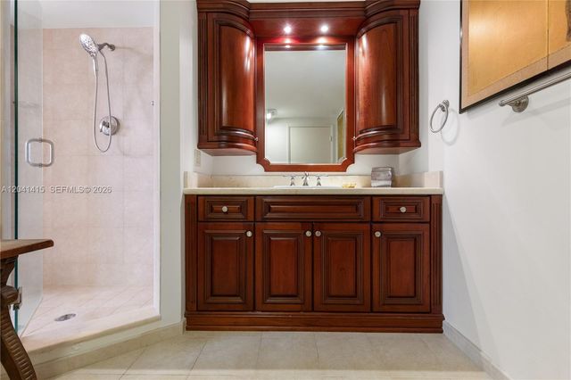 1581 Brickell Ave 903, Miami, FL 33129