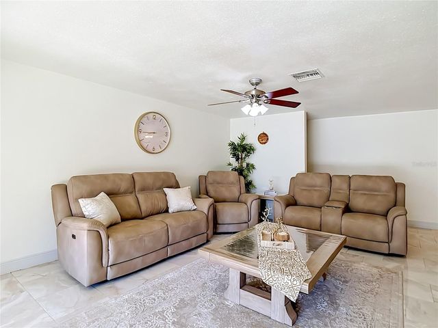 5126 ROLLING HILLS COURT, Tampa, FL 33617