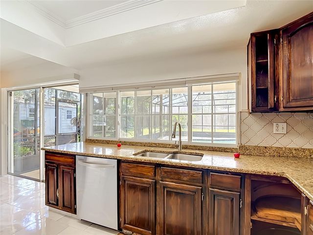 5126 ROLLING HILLS COURT, Tampa, FL 33617