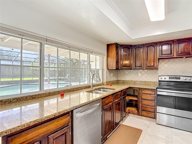 5126 ROLLING HILLS COURT, Tampa, FL 33617