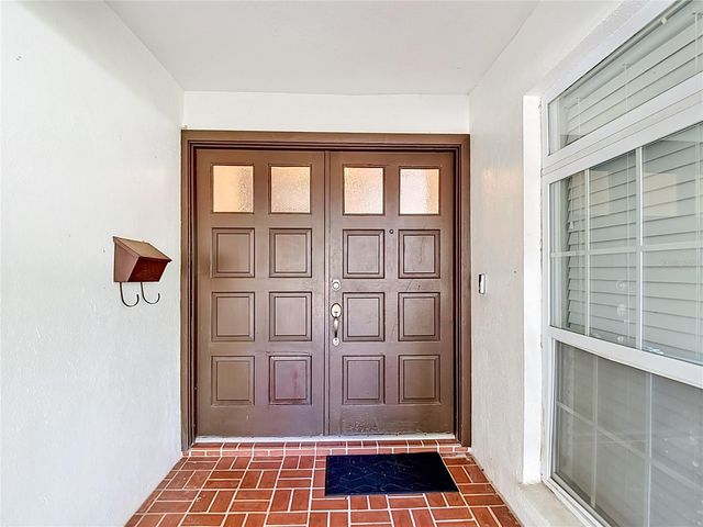 5126 ROLLING HILLS COURT, Tampa, FL 33617