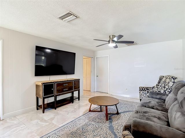 5126 ROLLING HILLS COURT, Tampa, FL 33617