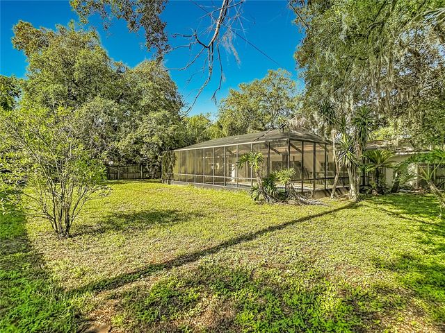 5126 ROLLING HILLS COURT, Tampa, FL 33617