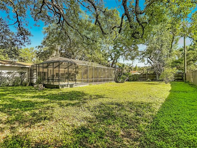 5126 ROLLING HILLS COURT, Tampa, FL 33617