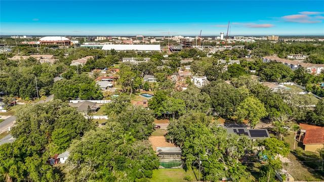 5126 ROLLING HILLS COURT, Tampa, FL 33617