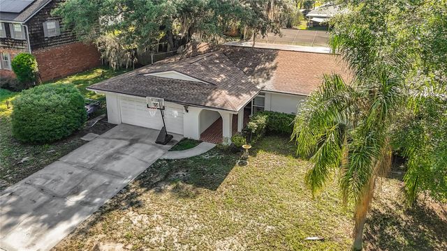 5126 ROLLING HILLS COURT, Tampa, FL 33617