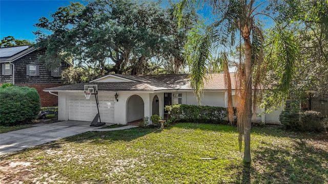 5126 ROLLING HILLS COURT, Tampa, FL 33617