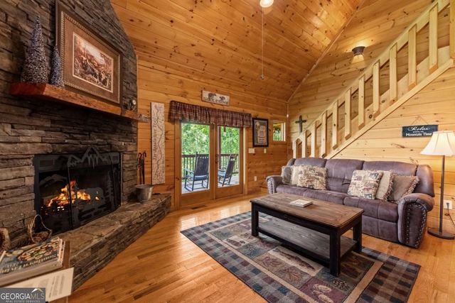 469 Mountain High Drive, Mineral Bluff, GA 30559