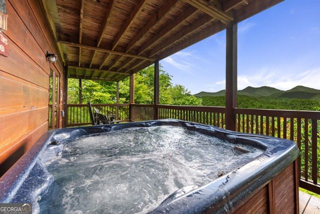 469 Mountain High Drive, Mineral Bluff, GA 30559