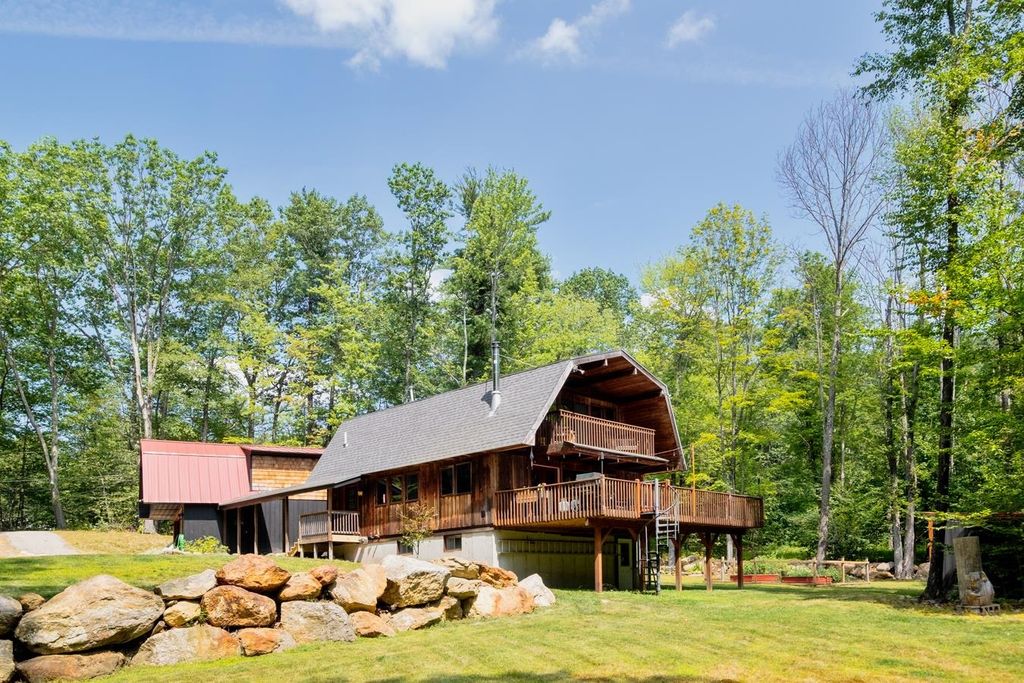 446 Ten Rod Road, Farmington, NH 03835