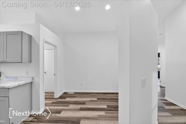 321 Oxford Court, Belleville, MI 48111