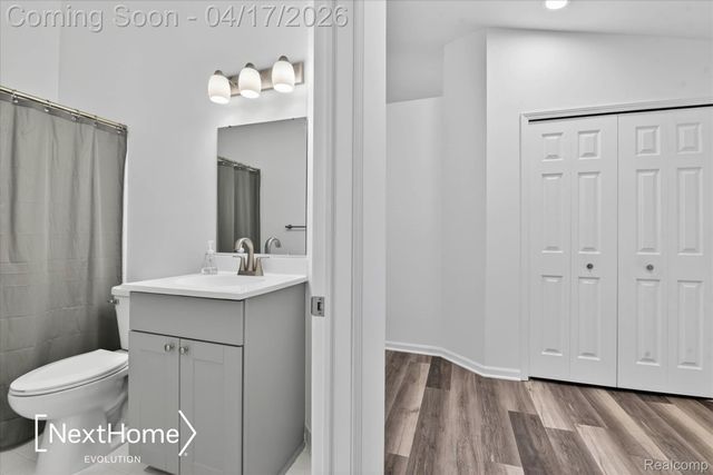 321 Oxford Court, Belleville, MI 48111