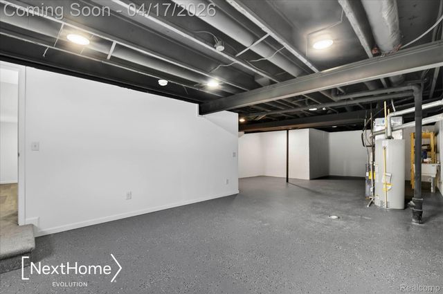 321 Oxford Court, Belleville, MI 48111