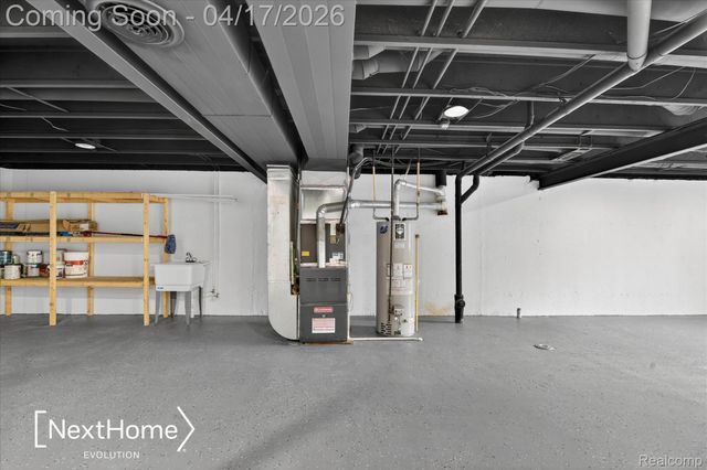 321 Oxford Court, Belleville, MI 48111