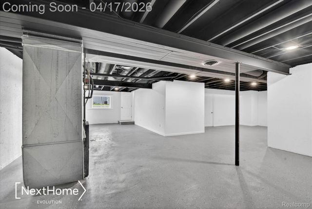 321 Oxford Court, Belleville, MI 48111