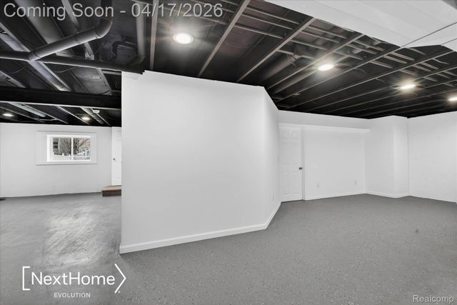 321 Oxford Court, Belleville, MI 48111