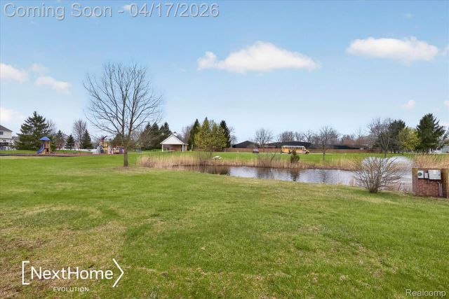 321 Oxford Court, Belleville, MI 48111
