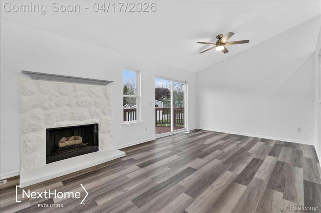 321 Oxford Court, Belleville, MI 48111