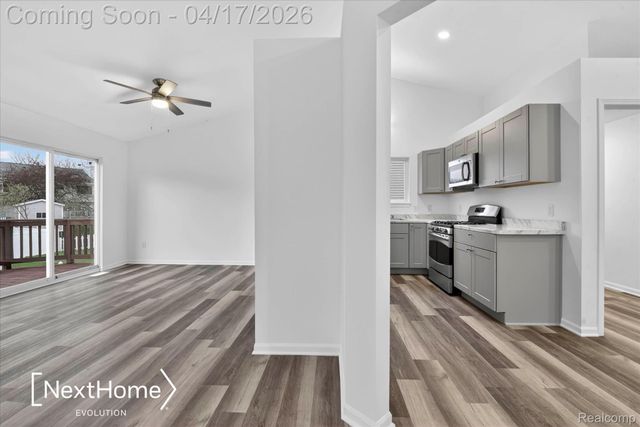 321 Oxford Court, Belleville, MI 48111