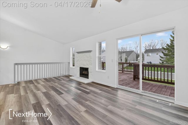 321 Oxford Court, Belleville, MI 48111