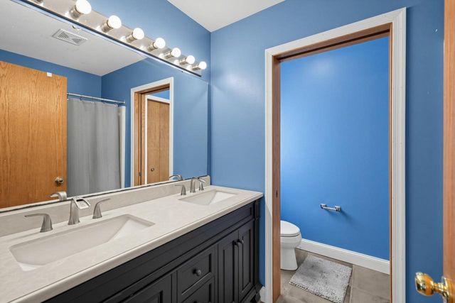 1138 Glacier Hill Drive, Madison, WI 53704