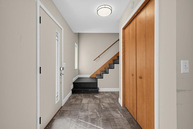 1138 Glacier Hill Drive, Madison, WI 53704