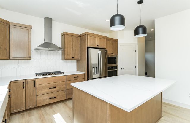 3435 Stonehedge Drive NE, Rochester, MN 55906