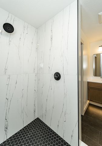 3435 Stonehedge Drive NE, Rochester, MN 55906