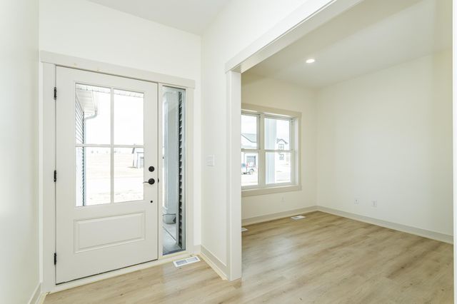 3435 Stonehedge Drive NE, Rochester, MN 55906