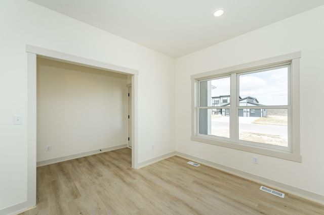 3435 Stonehedge Drive NE, Rochester, MN 55906