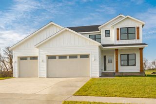 3435 Stonehedge Drive NE, Rochester, MN 55906