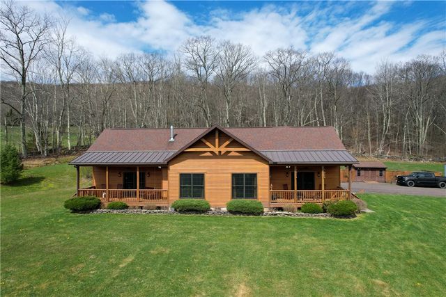 95 Tab Rd, Middletown, NY 12455