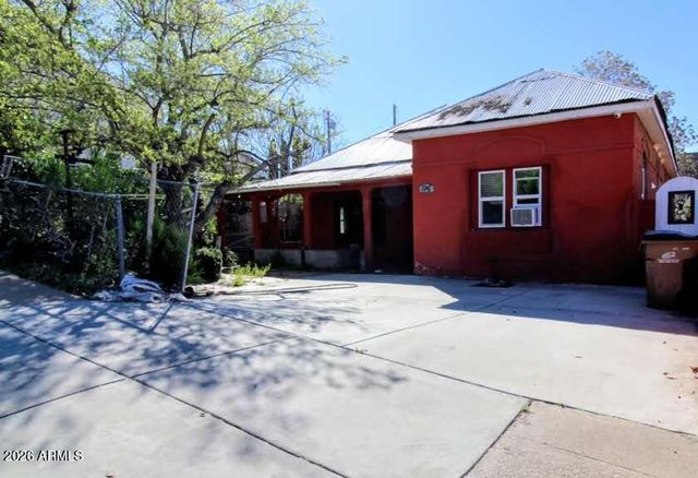 196 E CEDAR Street, Globe, AZ 85501