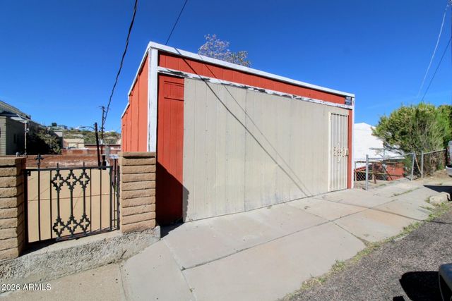 196 E CEDAR Street, Globe, AZ 85501