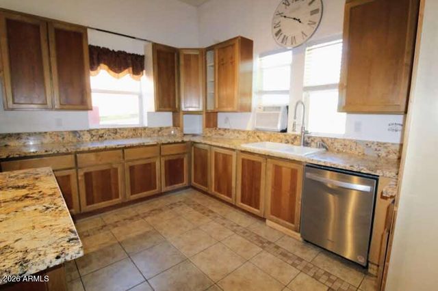 196 E CEDAR Street, Globe, AZ 85501