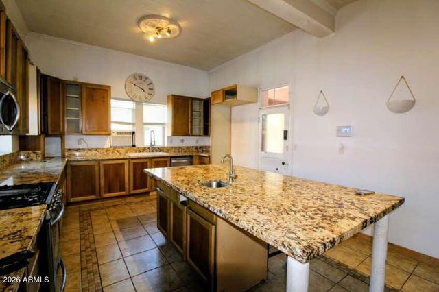 196 E CEDAR Street, Globe, AZ 85501