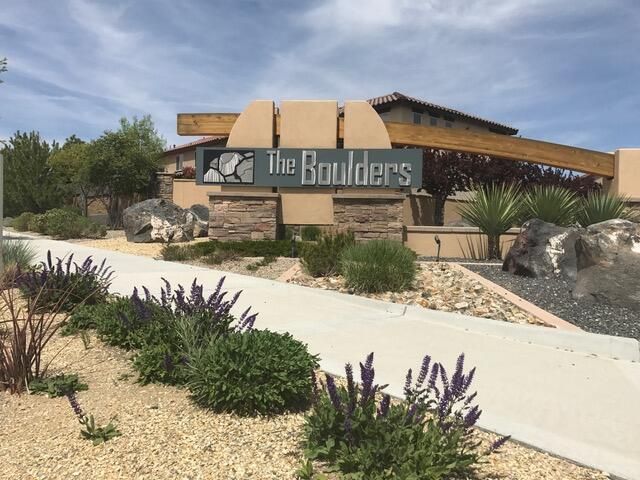 6016 Boulder Canyon Road NW, Albuquerque, NM 87114