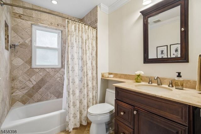 9 Greenfield Ave, Summit City, NJ 07901