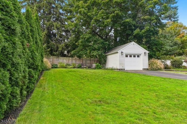 9 Greenfield Ave, Summit City, NJ 07901