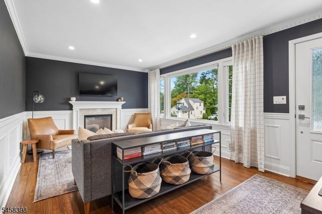 9 Greenfield Ave, Summit City, NJ 07901