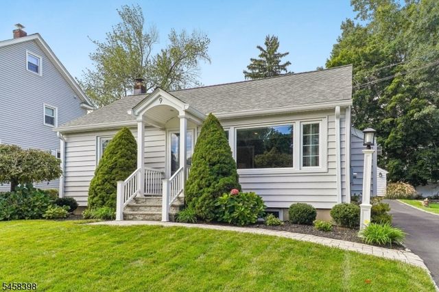 9 Greenfield Ave, Summit City, NJ 07901