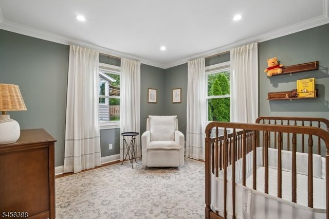 9 Greenfield Ave, Summit City, NJ 07901