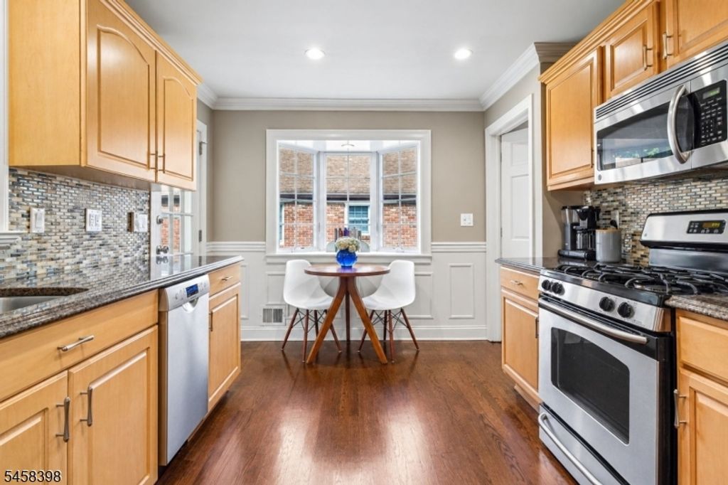 9 Greenfield Ave, Summit City, NJ 07901 — photo 4
